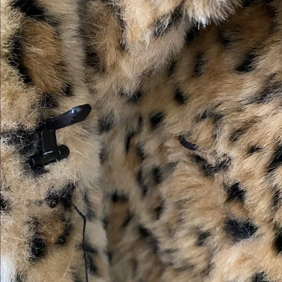 Vintage 1990s Worthington Faux Leopard Fur Coat - Picture 5 of 7